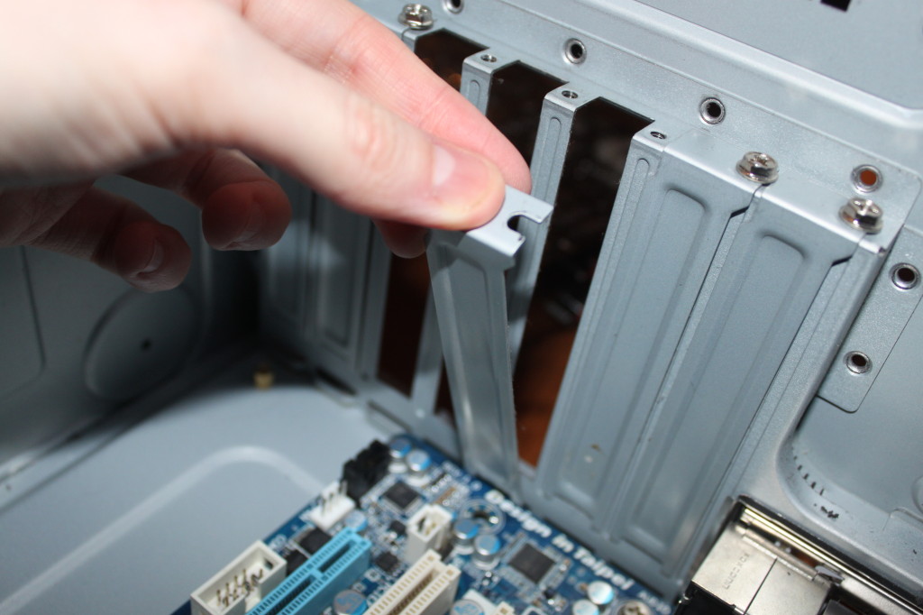 The Queer Grrrl’s Guide To A DIY Computer, Part 2 Assembly Autostraddle