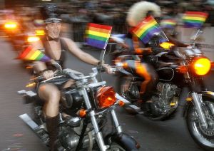 dykes-on-bikes