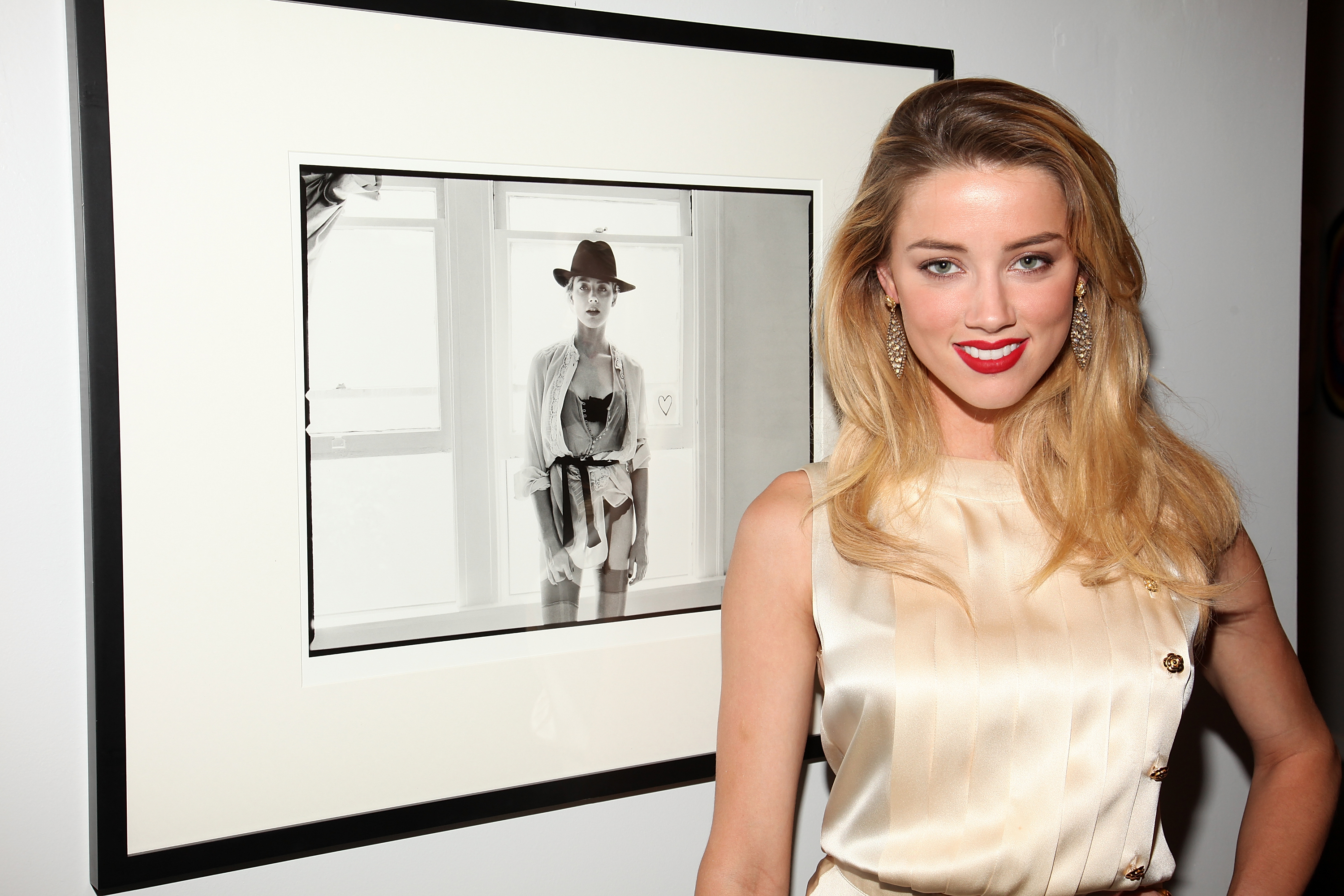 Amber Heard is Gay: Everything You Need to Know About the Openly Bisexual Actress | Autostraddle Amber Heard is Gay: Everything You Need to Know About the Openly Bisexual Actress | Autostraddle