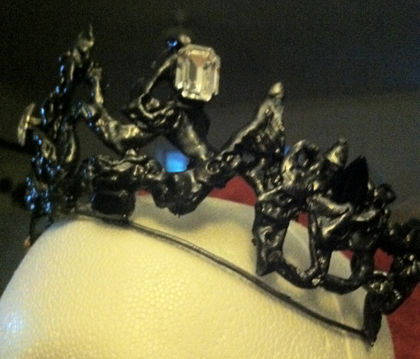 modling_clay_tiara