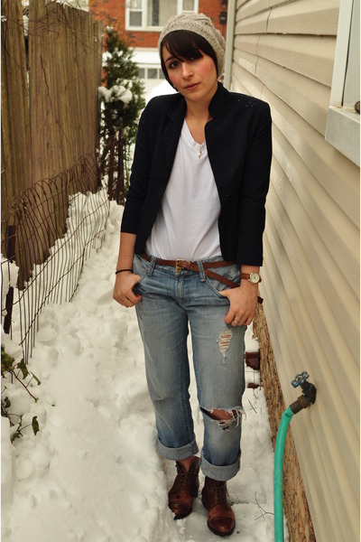 girl_blazer_hat
