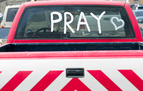 pray