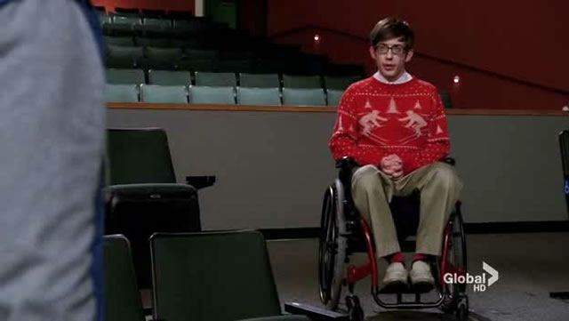 3d-seriously-where-is-he-getting-all-these-sweaters