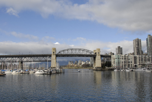 burrard_street_bridge_vancouver_BC