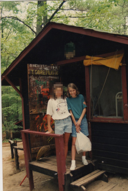 outside-cabin-ar