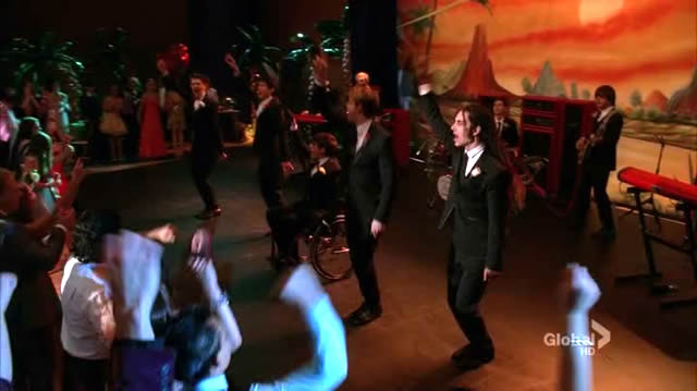 17b-the-camera-literally-does-not-stop-moving-the-entire-song