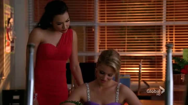 20b-quinn-working-on-some-brittana-fanfic