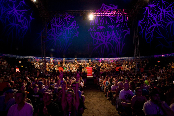 ComedyTentBonnaroo2011