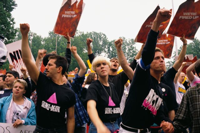 1990-act-up-photo-by-donna-binder