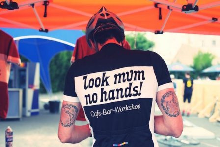 London-Lookmumnohands-byLookmumnohands