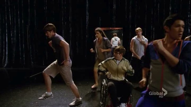 6b-he-doesnt-look-like-a-good-dancer-even-a-little