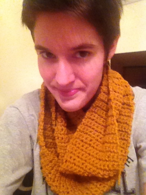 LOOK GUYS I MADE MY OWN SCARF!