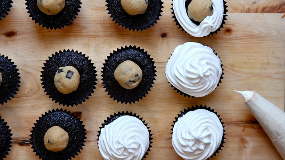 Get Baked Chocolate Peanut Butter Cookie Dough S'more Cupcakes