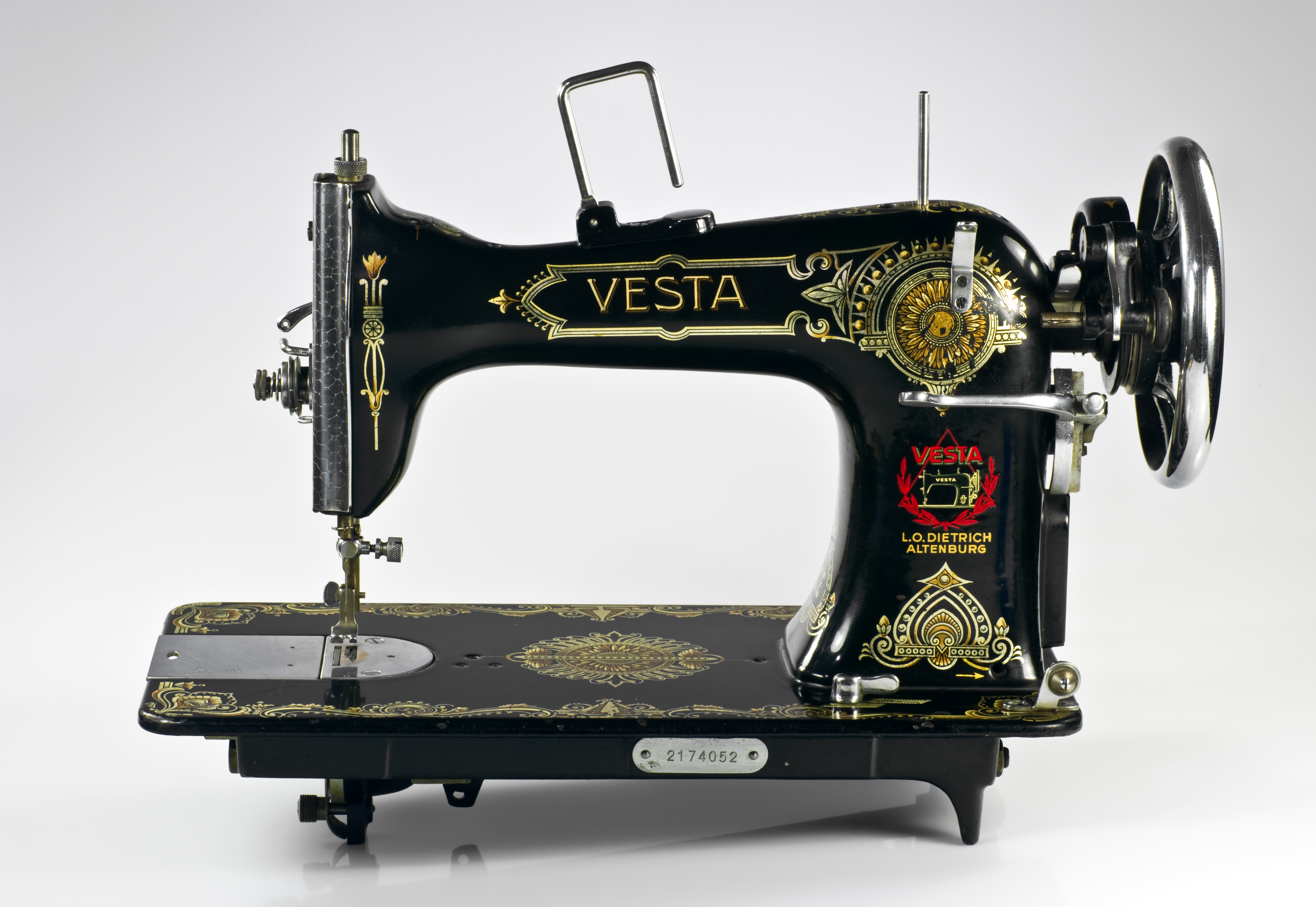 Old sewing machine Autostraddle