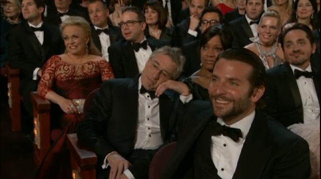 YET ROBERT DE NIRO LOOKS SO BORED