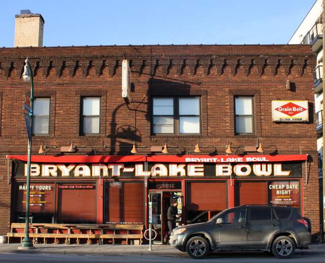 BryantLakeBowl_Resturaunt