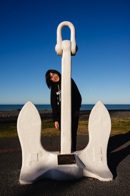 omg look how blue the sky is i don't know where this is (chloe where is this?) but i want to go to there