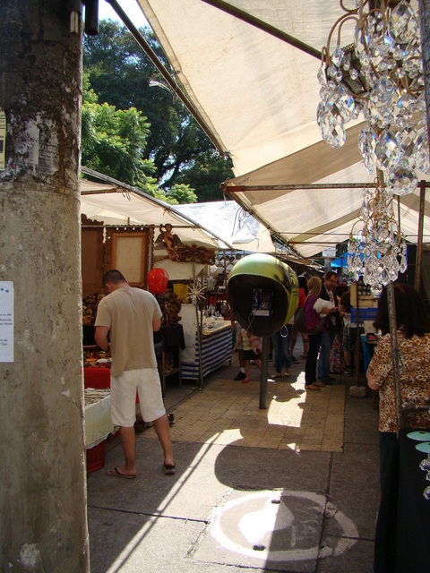 antique-fair-at-vila-madalena_neighborhood