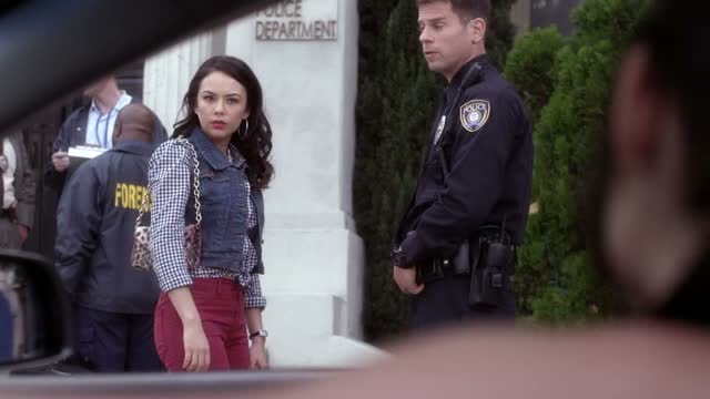 ACTUALLY MONA JUST HAS REALLY ELABORATE FANTASY SEX PLAY.