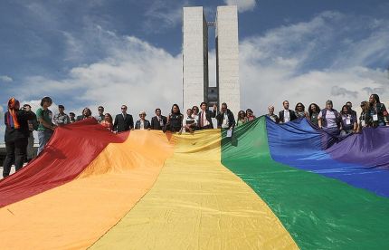 LGBT PROTESTERS OUTSIDE THE NATIONAL CONGRESS {VIA AGENCIA BRASIL}