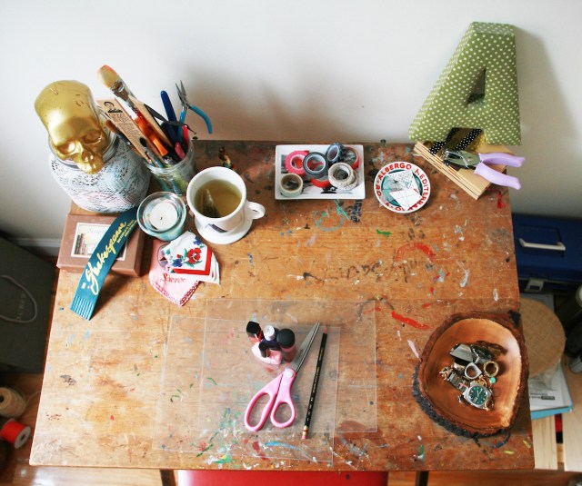 I'm obsessed with this photo of Alison's workspace.