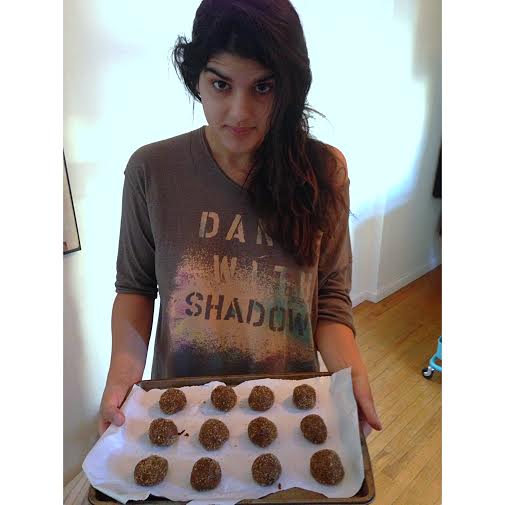  side note, I also lost my phone this week so thankfully my girlfriend snapped some pictures of these cookies in action on her phone, including this picture of extremely tired me holding a tray of cookie dough. Some mornings I literally spring out of bed to bake things even before I have fully woken up or brushed my teeth. Normal.