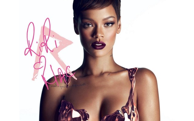 Rihanna-MAC-cosmetics-rihanna-35552766-1440-900