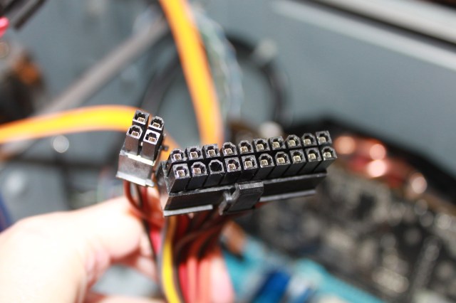 2-42_mobo_24_pin_connector