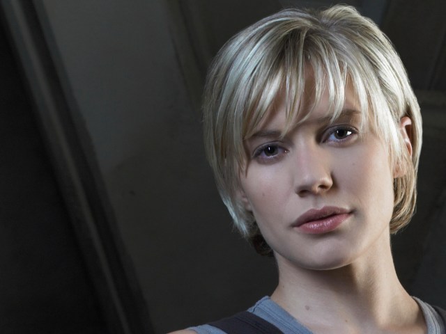 Katee_Sackhoff_Wallpaper_11