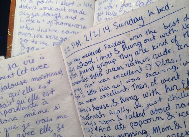 Let’s all take a moment to appreciate the beautiful handwriting with which Straddler Isa documents all the feelings!