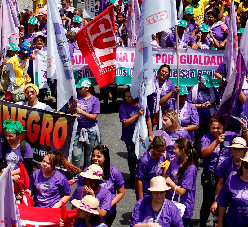 Protest with female workers from CUT via FETEMS.org