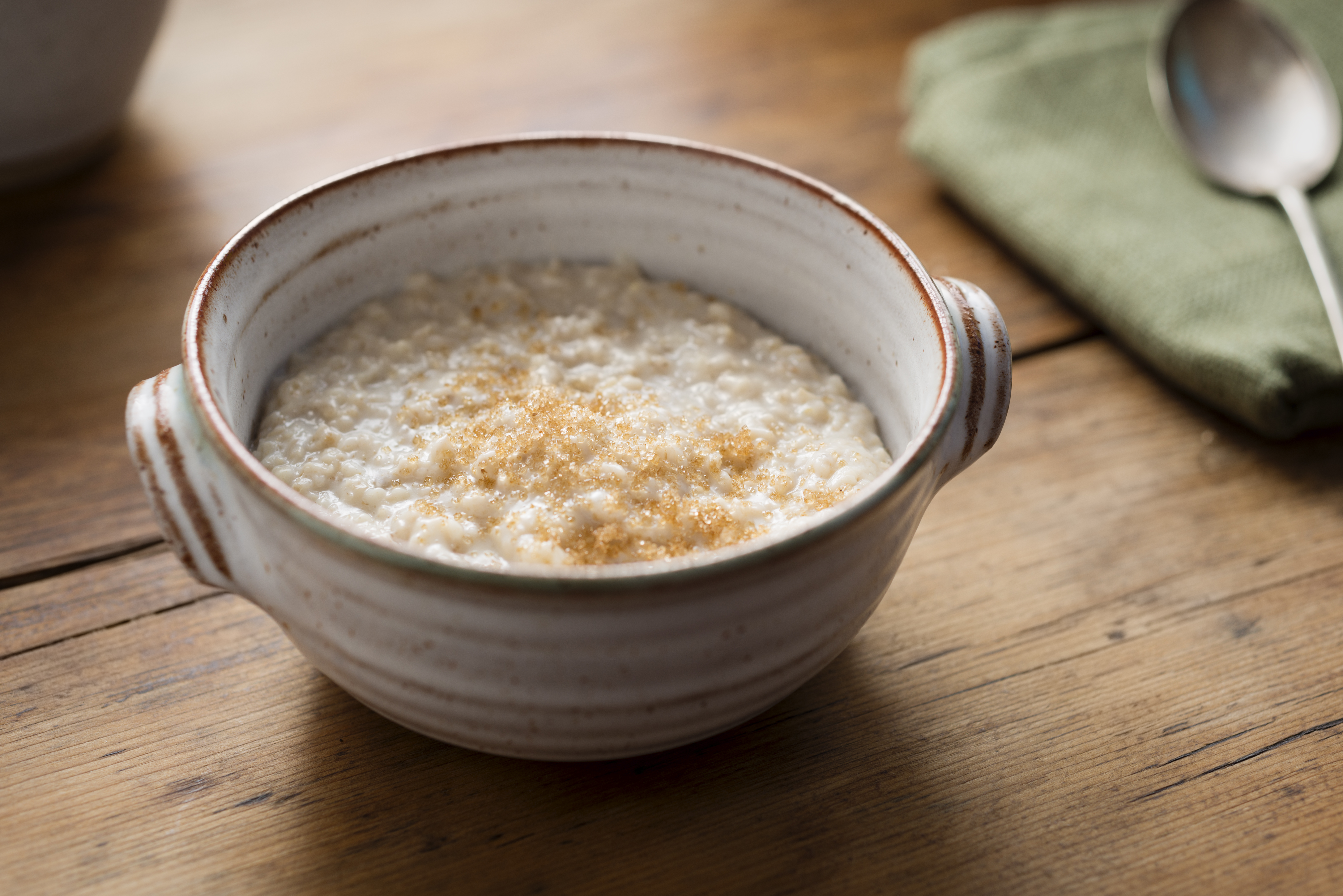 Каша на воде видео. Поридж овсянка. Porridge (овсяная каша). Белевская каша. Овсяная каша с молоком.