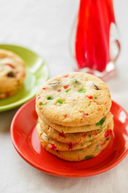 Crushed-Candy-Cane-Chocolate-Chip-Cookies-4