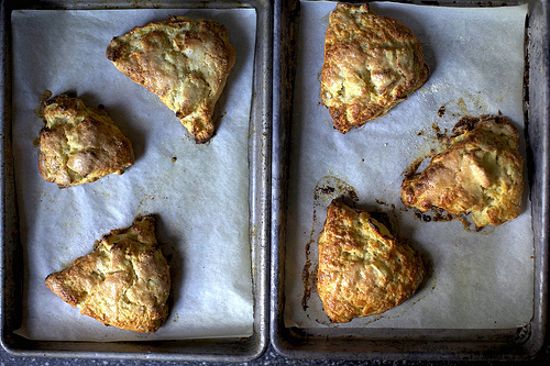 Apple and cheddar scones
