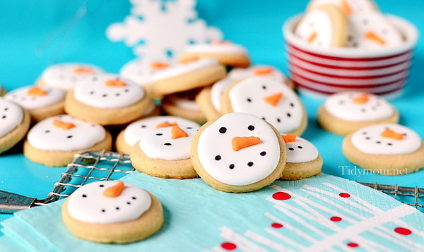 Snowman-Face-Cookies-TidyMom
