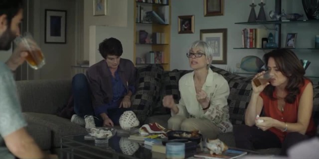 I TOLD you all that Broad City was amazing when it was still a webseries, and NOW suddenly you're all fans