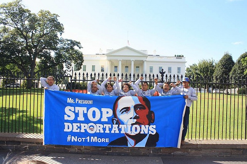 #Not1More activists handcuff themselves to the White House in 2013 to demand an end to deportations. via #Not1More