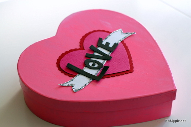 DIY-Heart-shaped-box-for-Valentines-Day-NoBiggie.net_