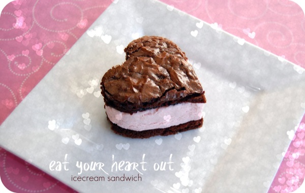 heart-shaped-icecreamsandwich-NoBiggie.net_