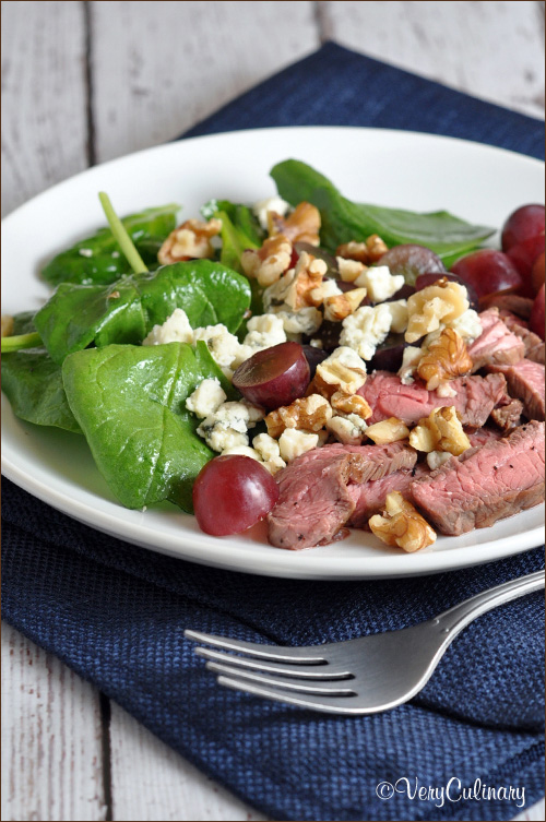 Steak-Salad-with-Grapes-Walnuts-and-Blue-Cheese-vertical-blog