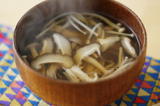 clear mushroom soup