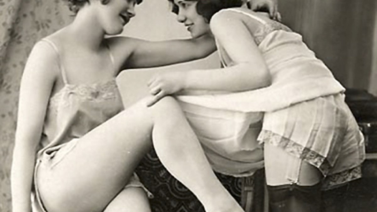Renaissance Nude Lesbians - 10 Theories About How Lesbians Have Sex From Straight People In History |  Autostraddle