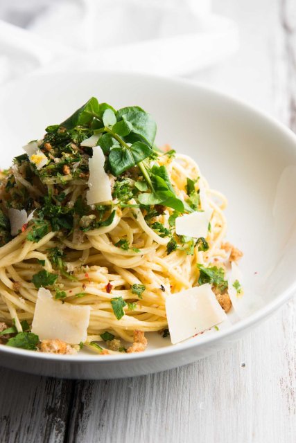 Garlic-Butter-White-Wine-Pasta-with-Fresh-Herbs-Recipe-21