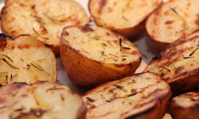 recipe-how-to-make-cannabis-infused-herb-roasted-potatoes