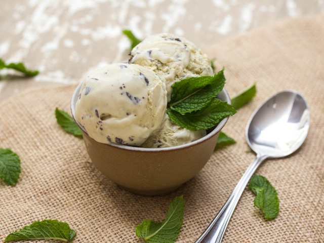 smoked-honey-mint-chip-ice-cream-recipe