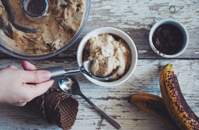 vegan-peanut-butter-chocolate-chip-banana-ice-cream