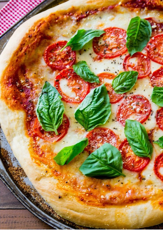 Margherita-Pizza-by-sallysbakingaddiction.com_