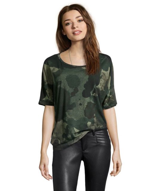 Alternative Apparel Camo Tee (http://www.shopstyle.ca/action/loadRetailerProductPage?id=457205091&device=desktop&project=JetWhite&exit=ProductCell-Title&ctr=1&ctc=8&ctnc=9&searchId=0895e11c-6787-4bca-8f08-1ddac5b89e49&bq=%2Fbrowse%3Fcat%3Dwomen%26fts%3Dcamo%2520tee%26limit%3D40) 