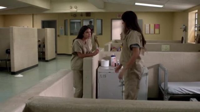 OITNB-2015-06-14-21h43m20s12