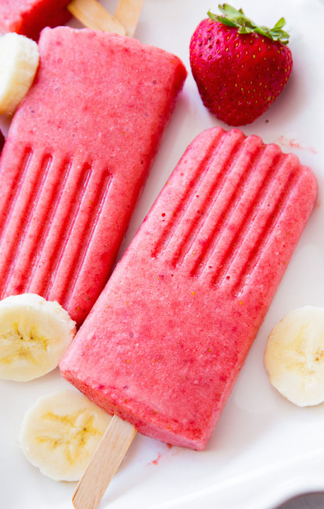 3 Ingredient Strawberry Banana Popsicles